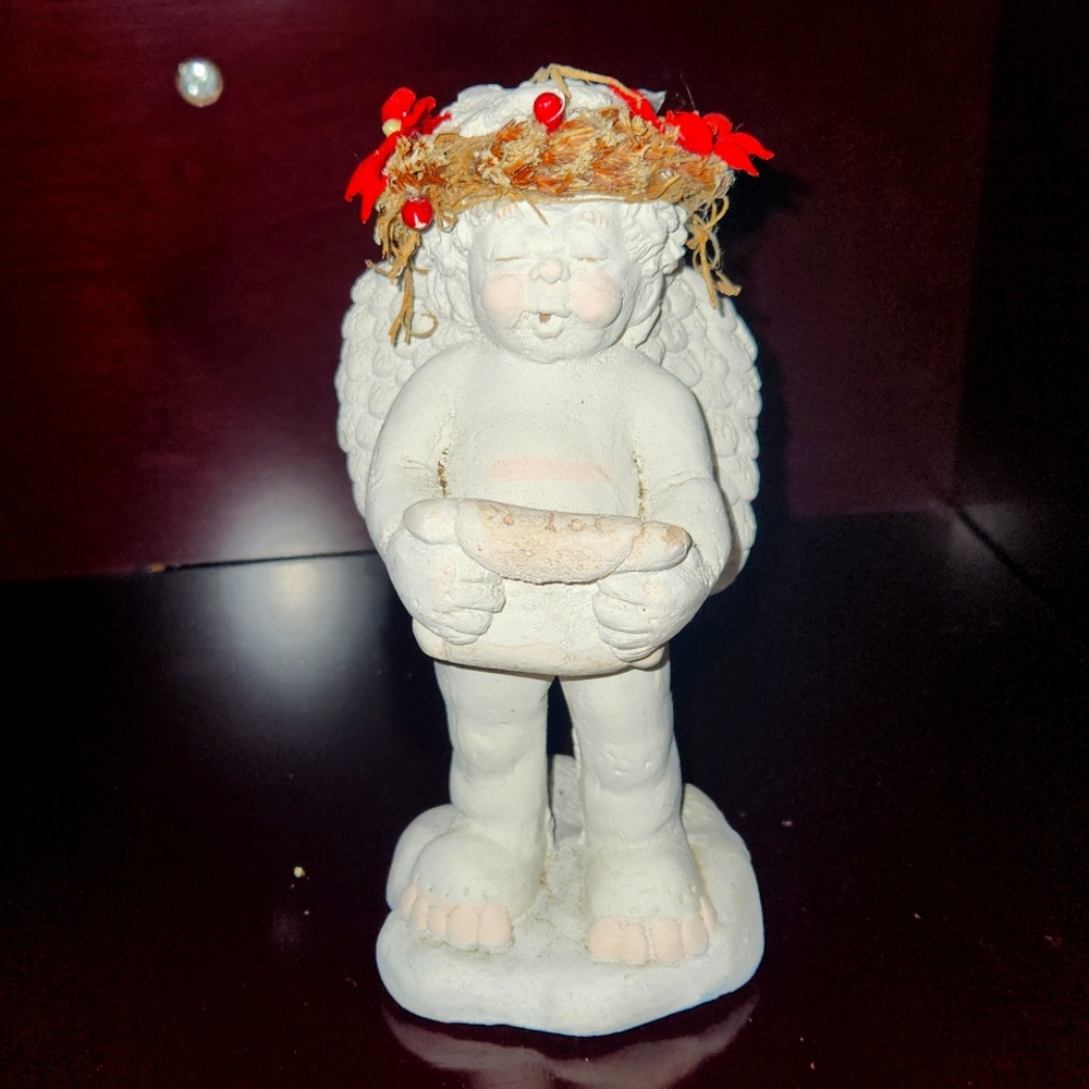 Dreamsicle Figurine "Center Scroll"